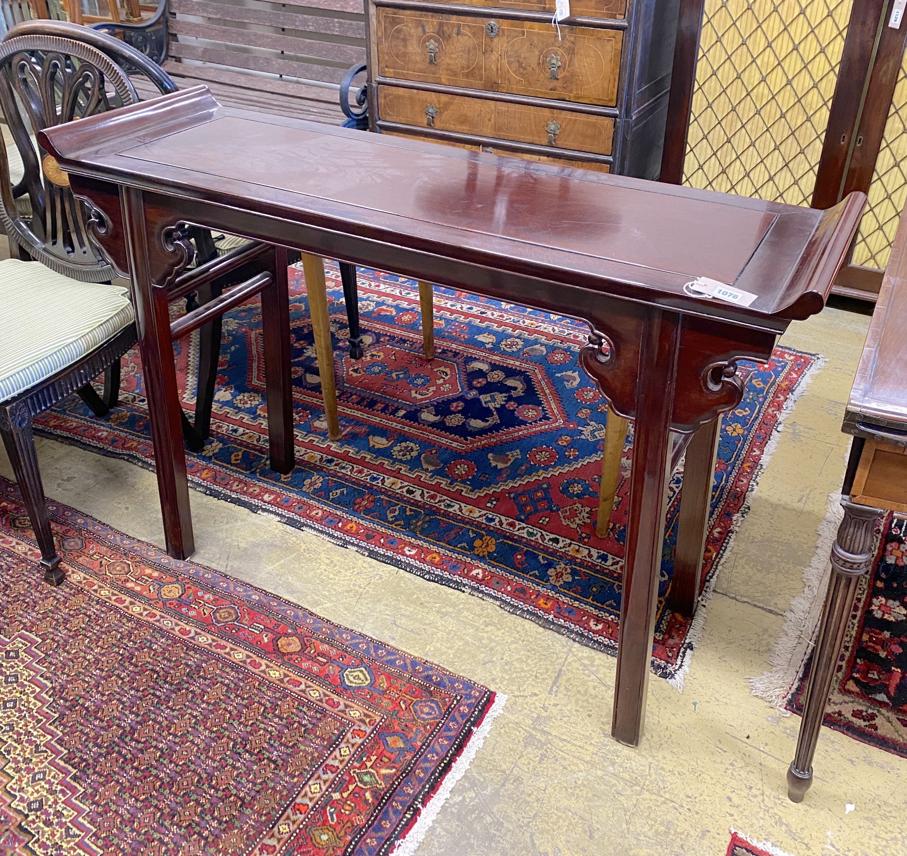 A Chinese hardwood altar table, width 121cm, depth 38cm, height 86cm